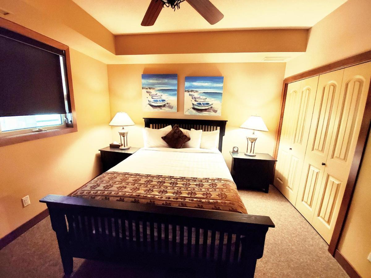 Cozystay Signature Lake Okanagan Resort Κελόουνα  Εξωτερικό φωτογραφία