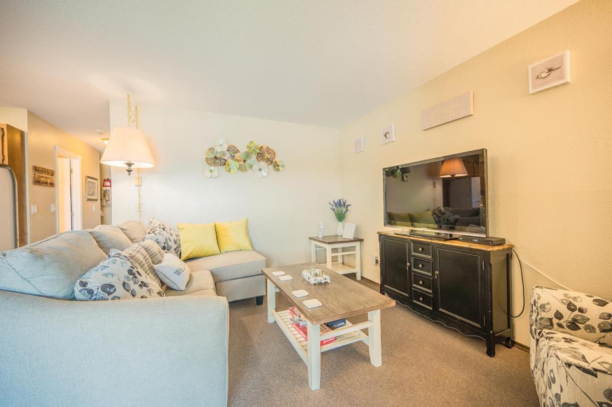 Cozystay Signature Lake Okanagan Resort Κελόουνα  Εξωτερικό φωτογραφία