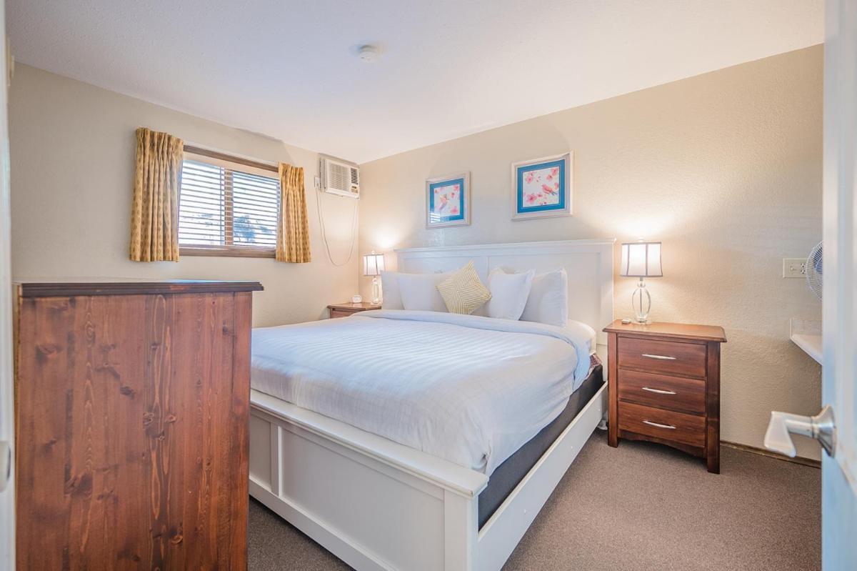 Cozystay Signature Lake Okanagan Resort Κελόουνα  Εξωτερικό φωτογραφία
