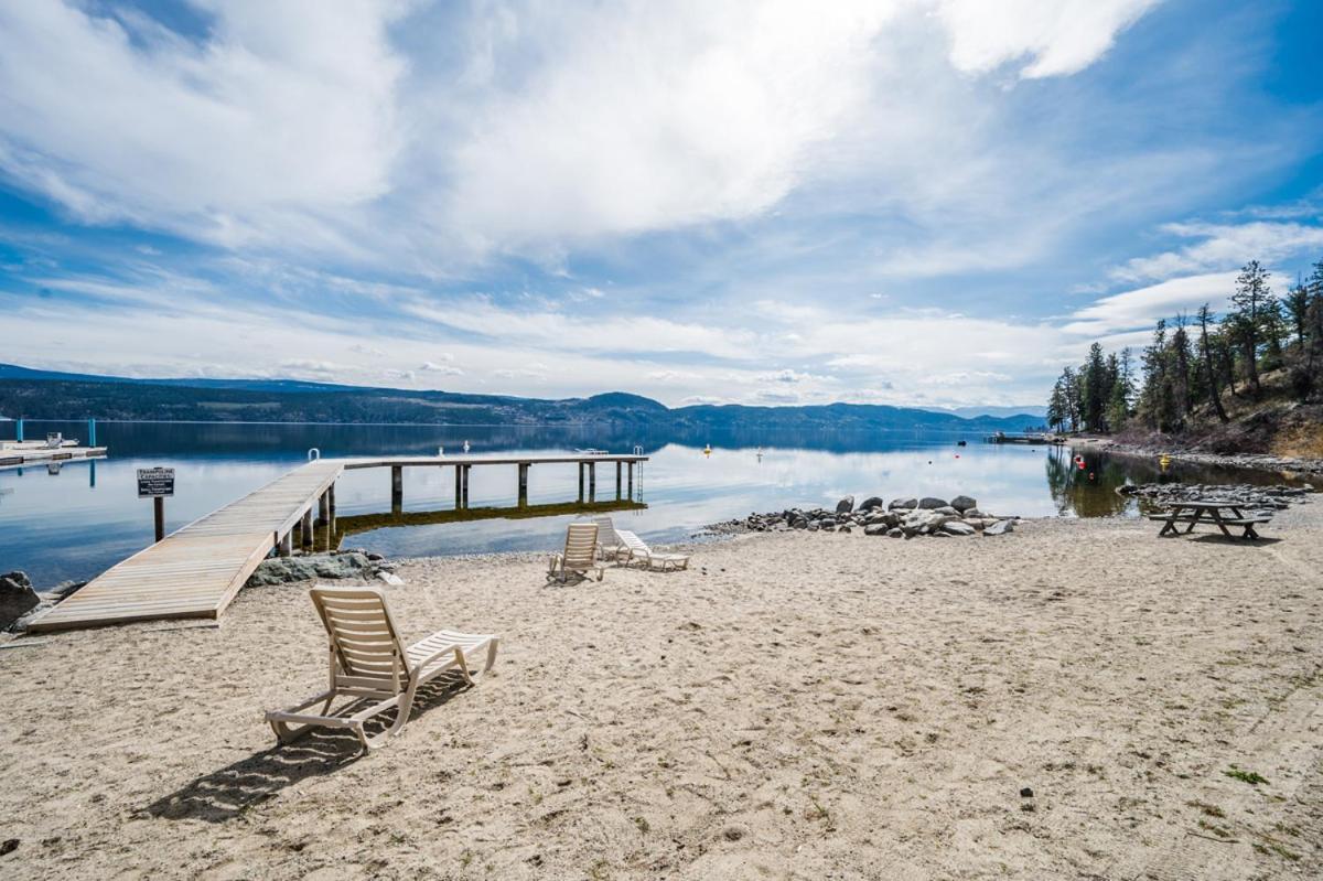 Cozystay Signature Lake Okanagan Resort Κελόουνα  Εξωτερικό φωτογραφία