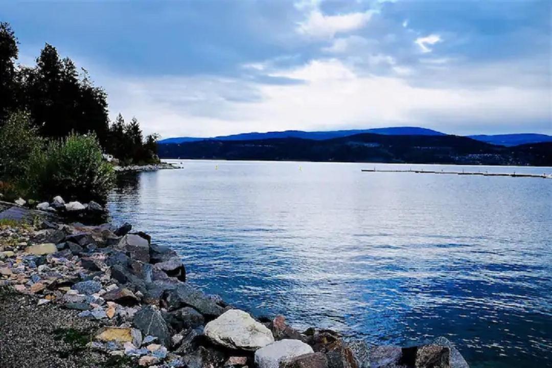Cozystay Signature Lake Okanagan Resort Κελόουνα  Εξωτερικό φωτογραφία