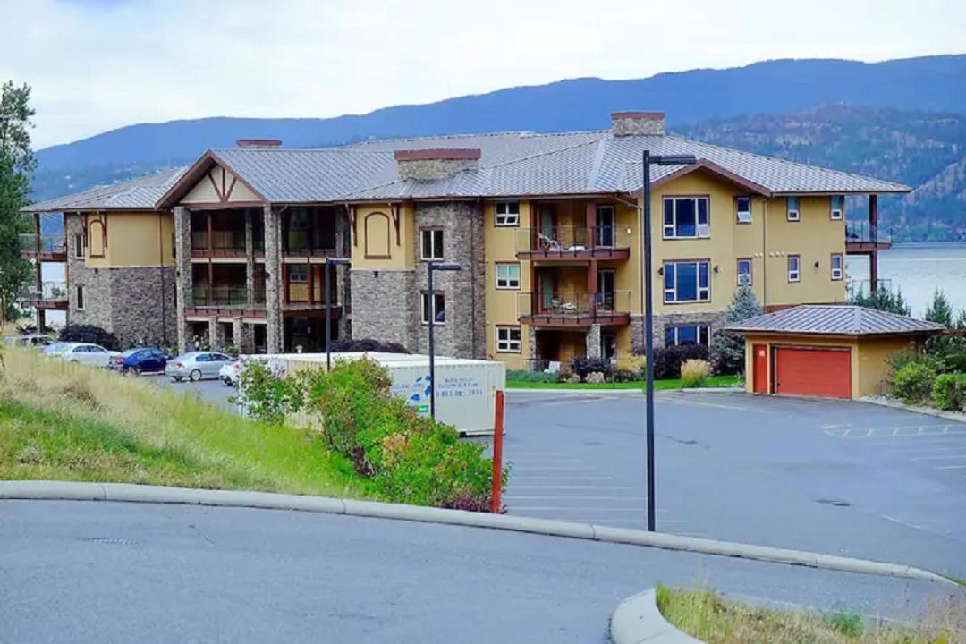 Cozystay Signature Lake Okanagan Resort Κελόουνα  Εξωτερικό φωτογραφία