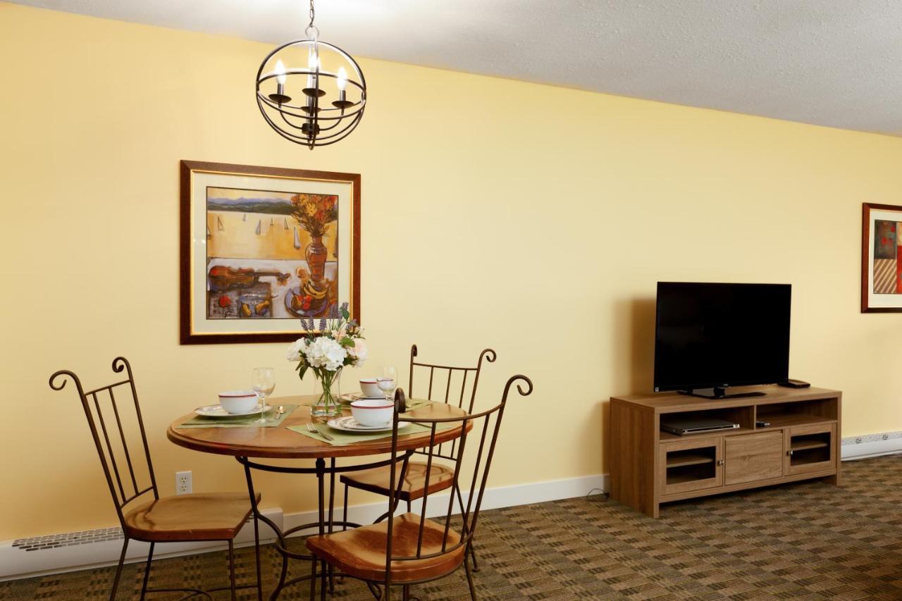 Cozystay Signature Lake Okanagan Resort Κελόουνα  Εξωτερικό φωτογραφία